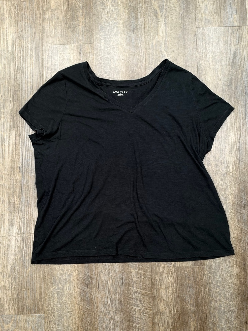Plus size Ava & Viv Black V-Neck Relaxed Short Sleeve Tee